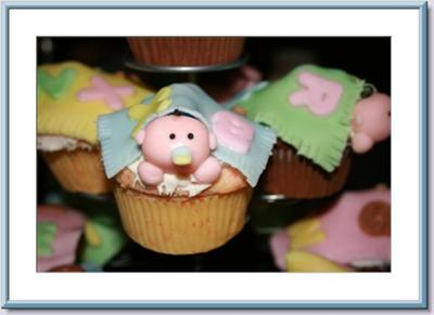 peekaboo-baby-cupcakes-25301