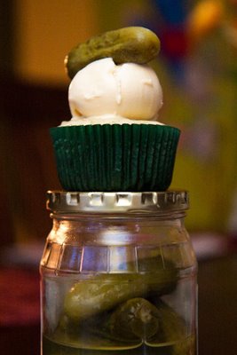 pickle-and-ice-cream-cupcakes-1
